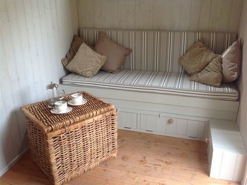 Posh Huts Farmstay Falstone 외부 사진