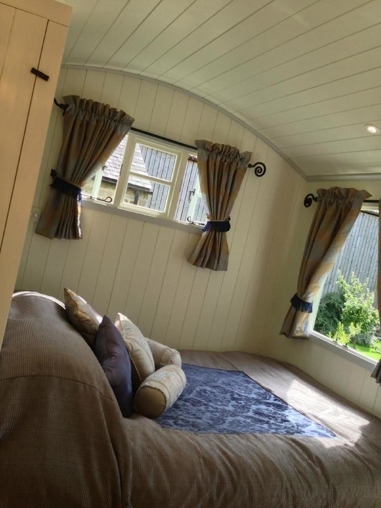 Posh Huts Farmstay Falstone 외부 사진